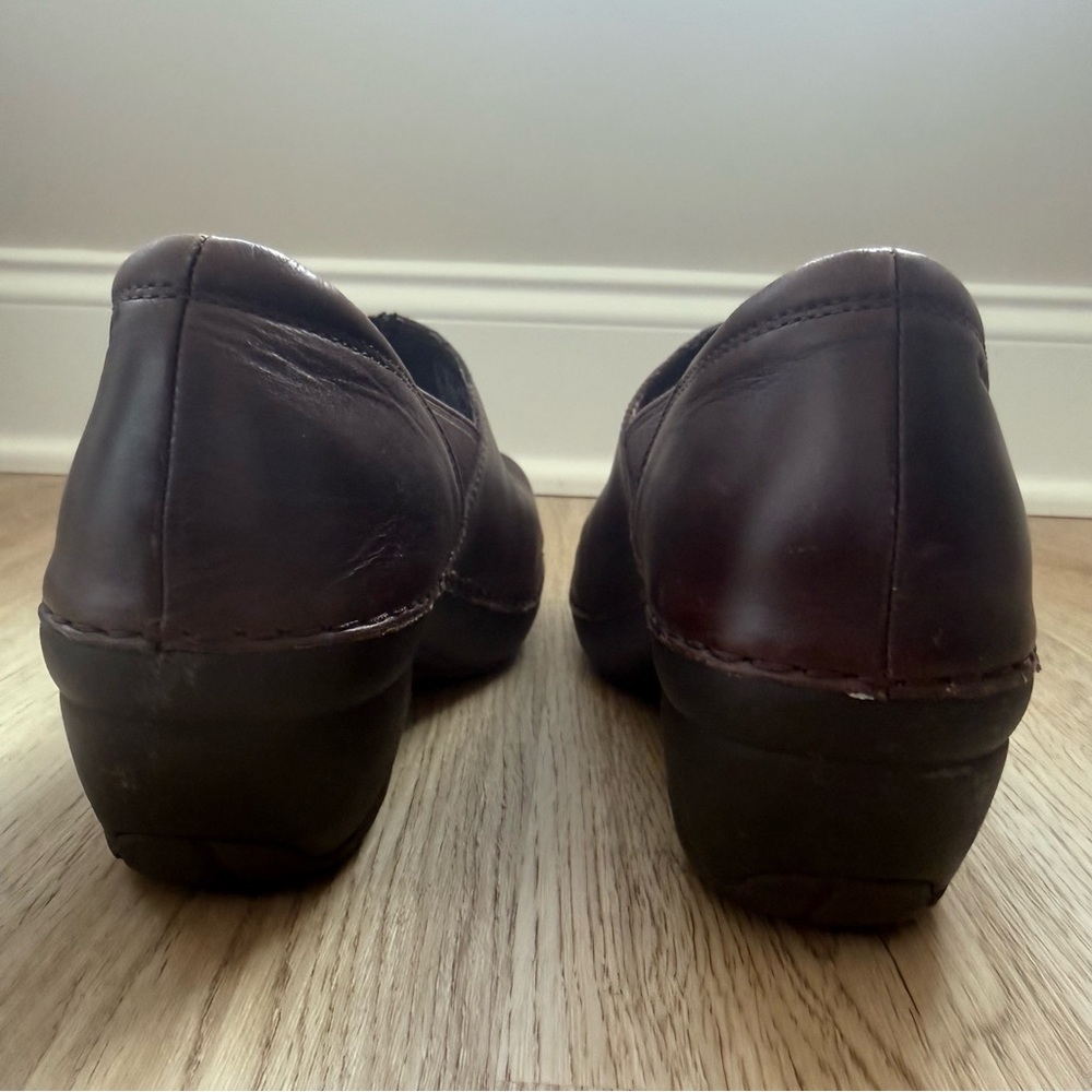 Patagonia Brown Leather Slip-On Clogs Mules Comfortable Size 7.5 - Picture 5 of 9